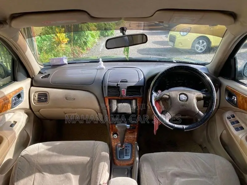 Nissan Sylphy Bluebird 2000