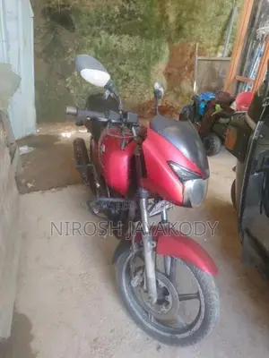 Bajaj Pulsar 180 2004