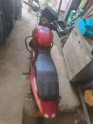 Bajaj Pulsar 180 2004