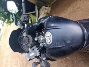 Bajaj Pulsar AS 150 1 2016