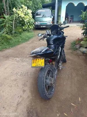 Bajaj Pulsar AS 150 1 2016