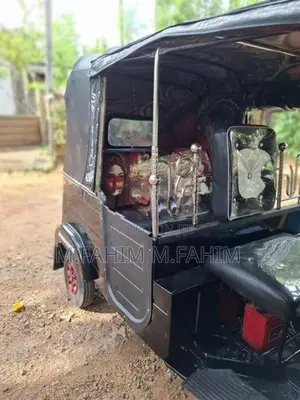 Bajaj RE 2010