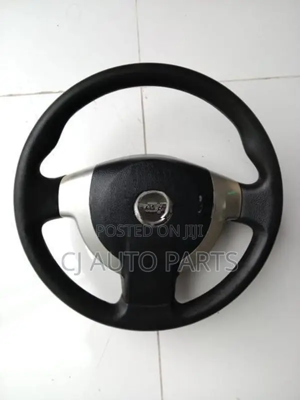 Nissan Wingroad Y12 Steering Wheel