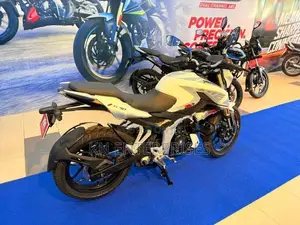 Bajaj Pulsar N160 Premium 2026