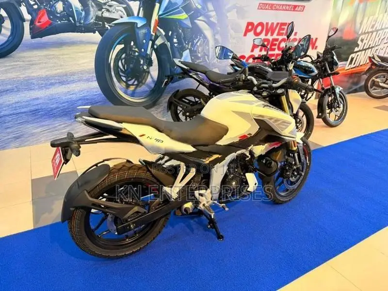 Bajaj Pulsar N160 Premium 2026