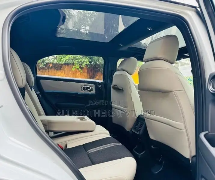 Honda Vezel Z Play Premium 2026