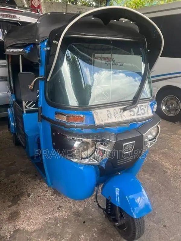 Bajaj RE 4Stroke 2014