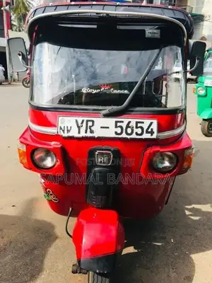 Bajaj RE 4stroke 2011
