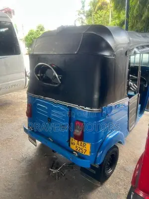 Bajaj RE 4Stroke 2014