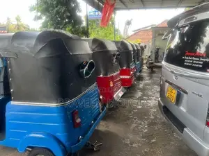 Bajaj RE 4Stroke 2014