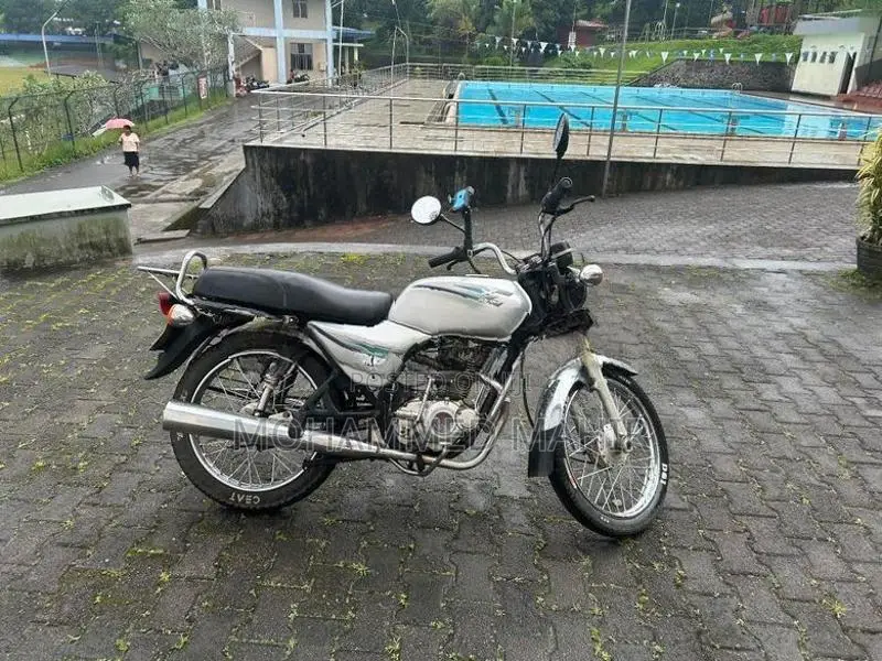 Bajaj Boxer 2003