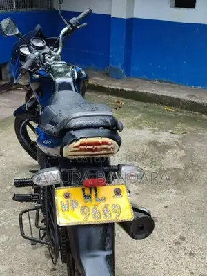 Bajaj Discover 150 2014