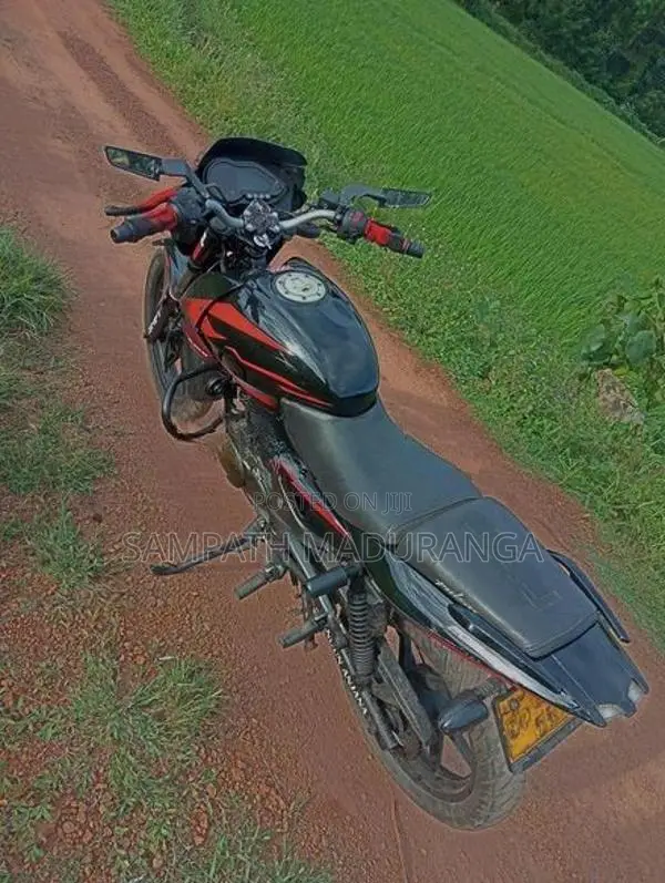 Bajaj Pulsar 200 2008
