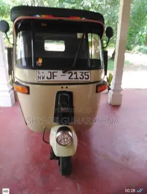 Bajaj RE 2004