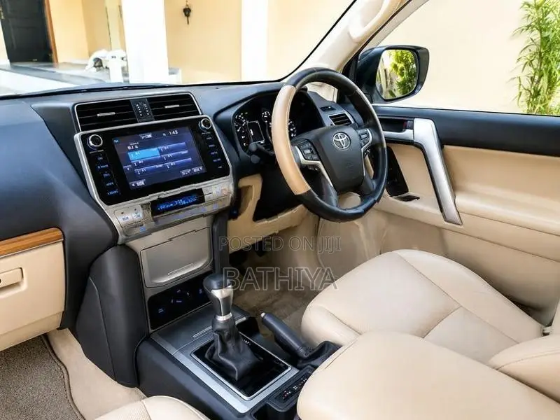 Toyota Land Cruiser Prado TX 150 2017