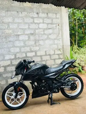 Bajaj Pulsar N160 2025