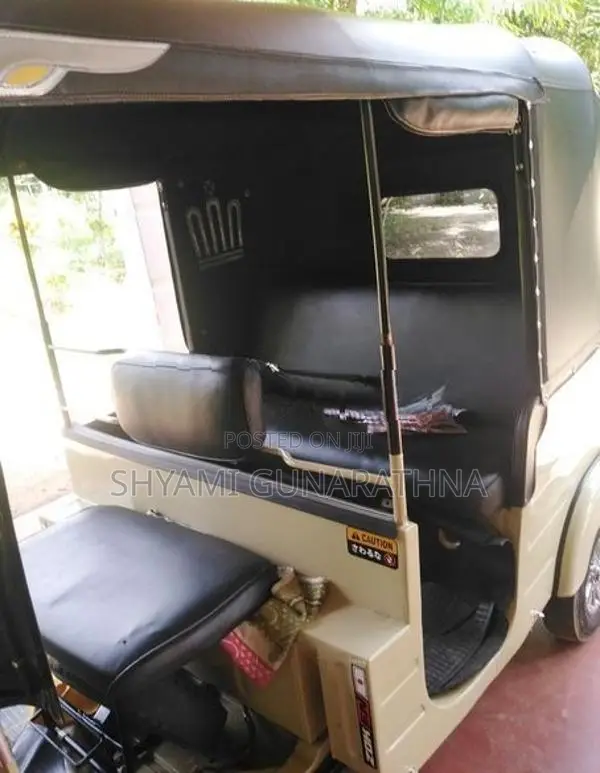 Bajaj RE 2004