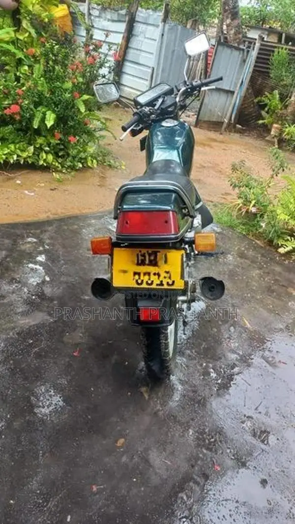 Honda CB 125 2009