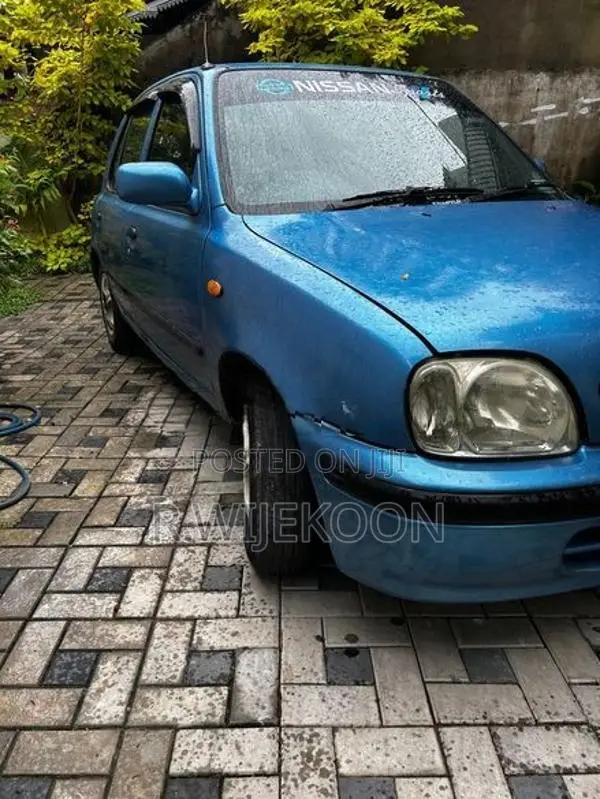 Nissan March K11 2000