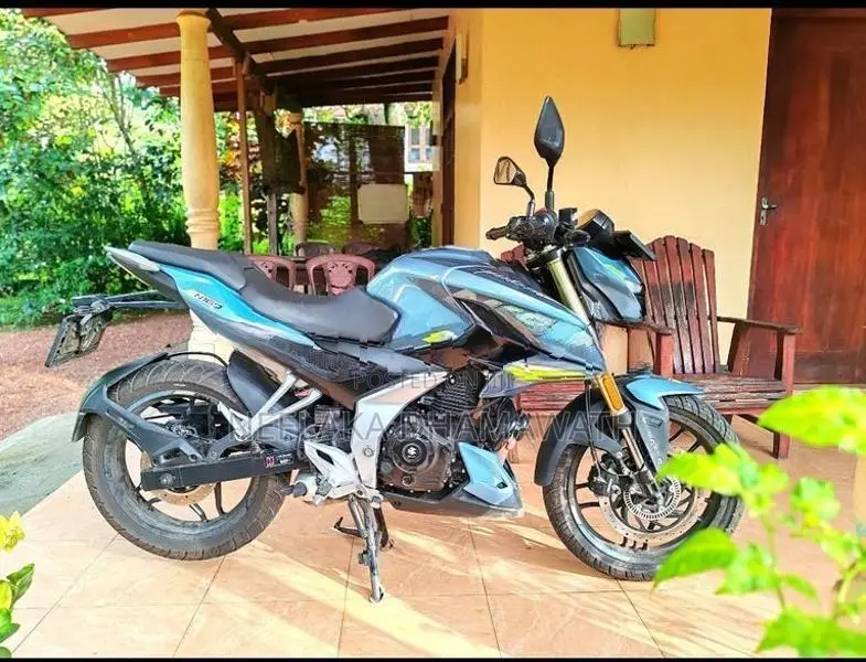 Bajaj Pulsar N160 Premium 2026