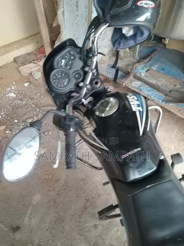 TVS Metro 2011