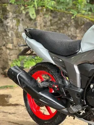 Honda CB Trigger 2015