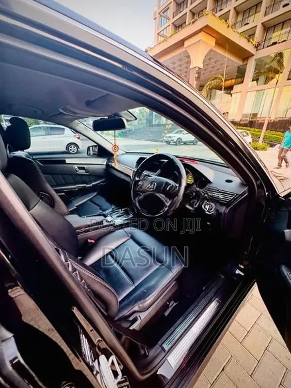 Mercedes Benz E200 2010
