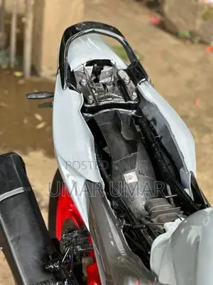 Honda CB Trigger 2015