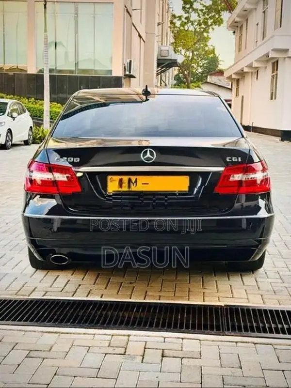 Mercedes Benz E200 2010
