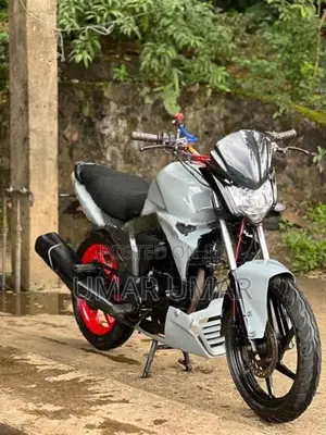 Honda CB Trigger 2015