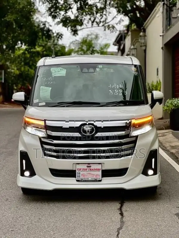 Toyota Roomy Custom G 2023