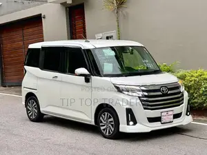 Toyota Roomy Custom G 2023