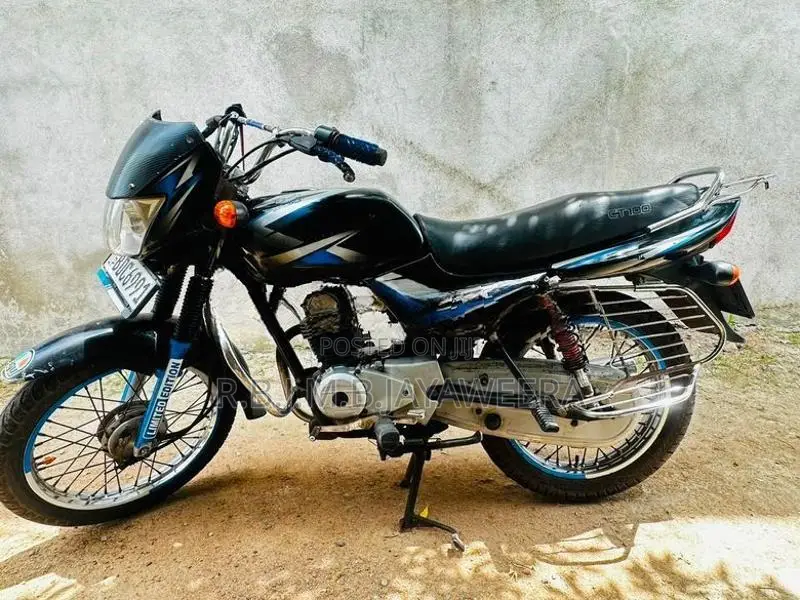Bajaj CT100 2015