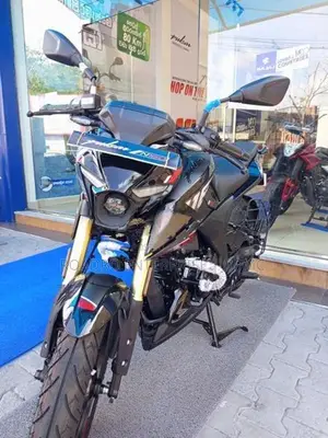 Bajaj Pulsar N160 Premium 2026