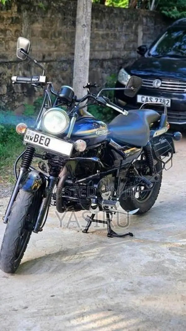 Bajaj Avenger Street 150 2017