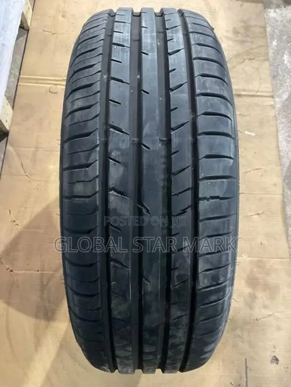 Toyo 235/60R18 Tyre