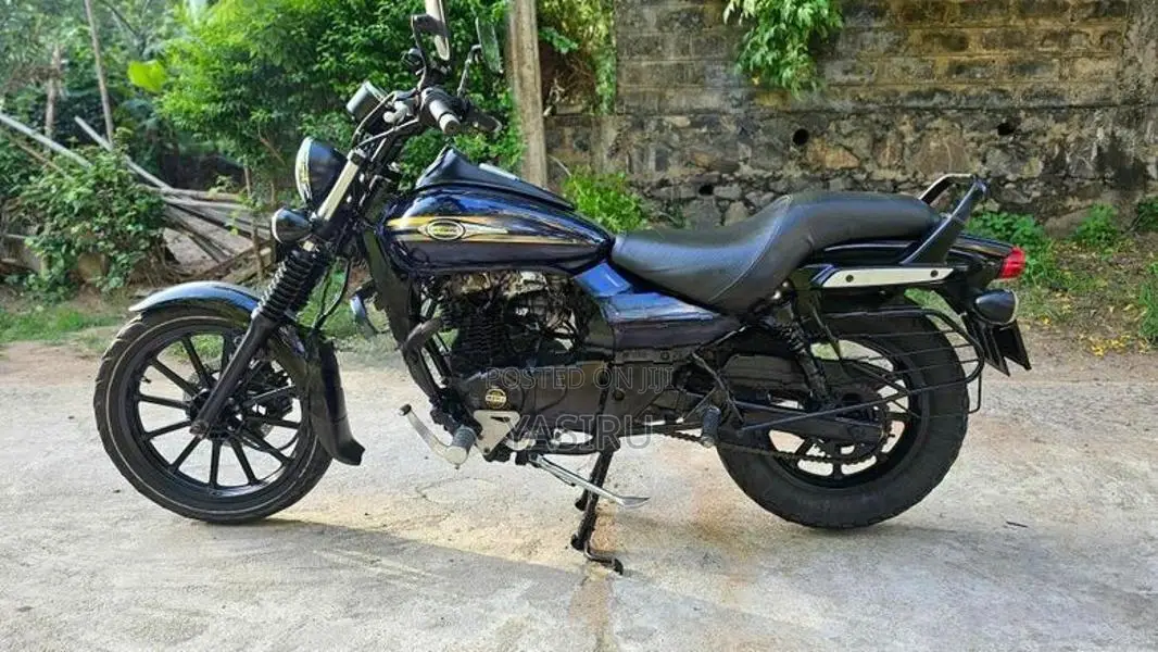 Bajaj Avenger Street 150 2017