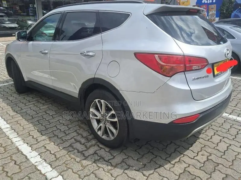 Hyundai Santa Fe 2013