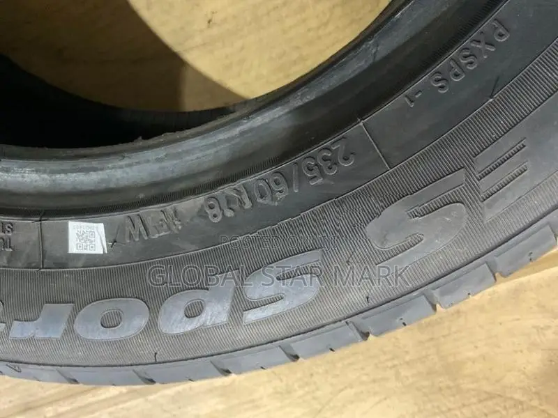 Toyo 235/60R18 Tyre