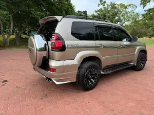 Toyota Land Cruiser Prado 120 2004