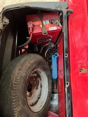 Bajaj RE 2019