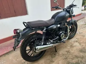 Honda CB350 2025