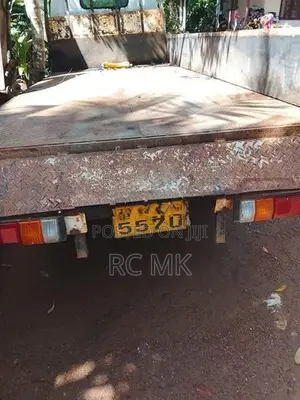 Isuzu 250 1987