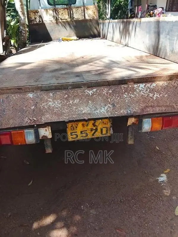 Isuzu 250 1987