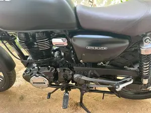 Honda CB350 2025