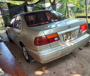 Nissan Sunny 1997