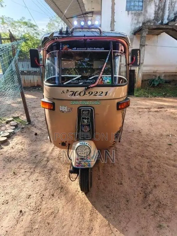 Bajaj RE 2003