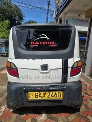 Bajaj Qute 2020