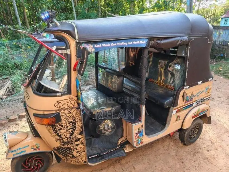 Bajaj RE 2003
