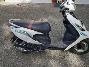 TVS Scooty Zest 2015